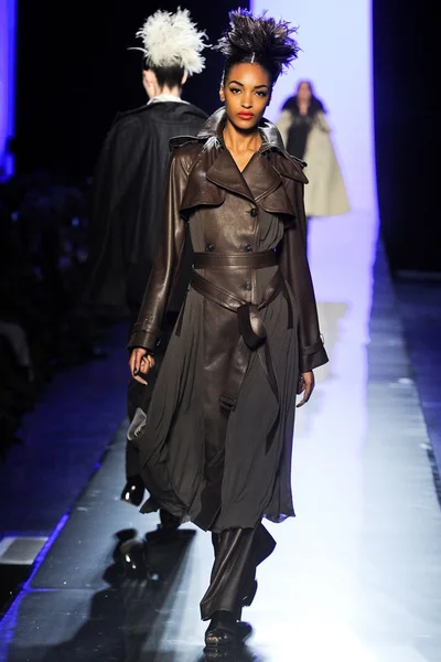 Look 7